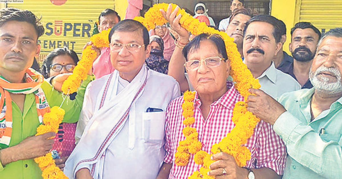Shanti Dhariwal meets, interacts with people